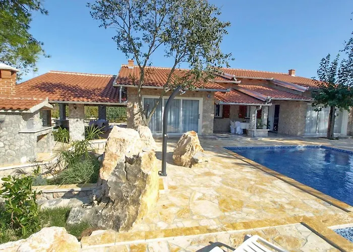 Sandra By Interhome בית נופש Kruševo